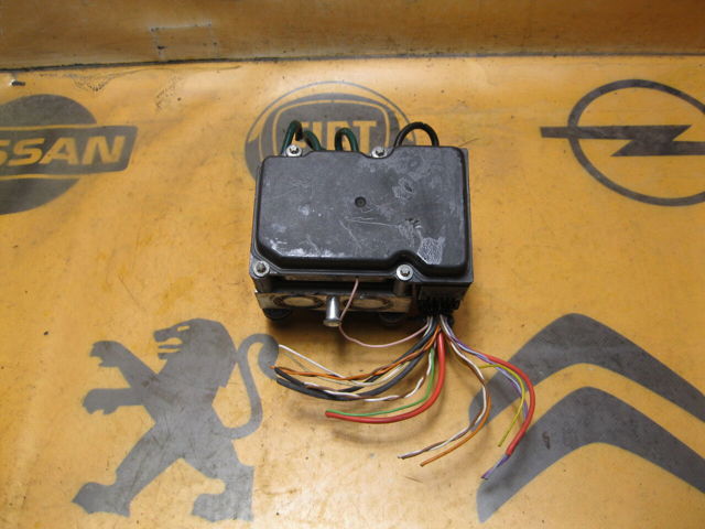 Блок ABS гидравлический 476604621R RENAULT