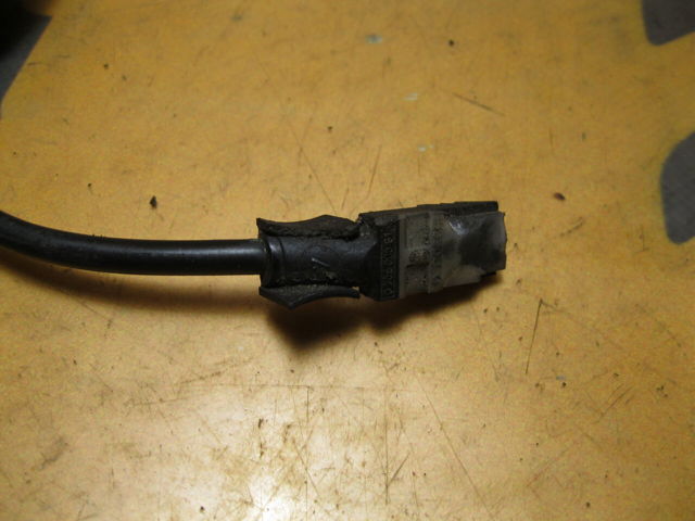 479102845R Датчик АБС (ABS) передний купить Сумы