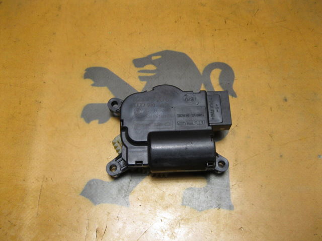 VAG 52411483R06 в наличии Николаев