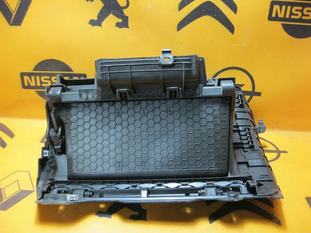 5G1857097 VAG бардачок golf 7