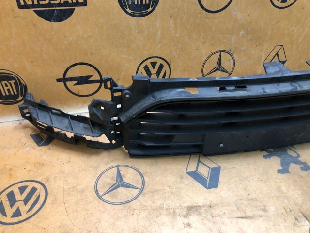 RENAULT 622542412R Решетка бампера переднего центральная в наличии Черкассы