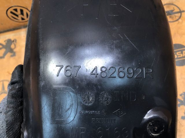 Подкрылок крыла заднего правый 767482692R RENAULT