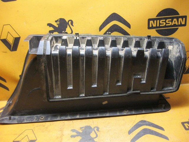 RENAULT 769520009R Накладка подножки в наличии Ровно