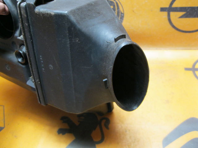 Корпус воздушного фильтра в сборе 7700104844 RENAULT