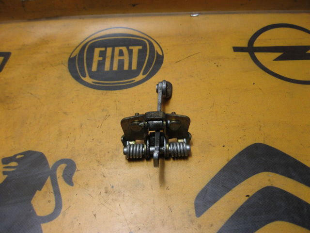 RENAULT 7700303548 Ограничитель открывания двери передний в наличии Украина