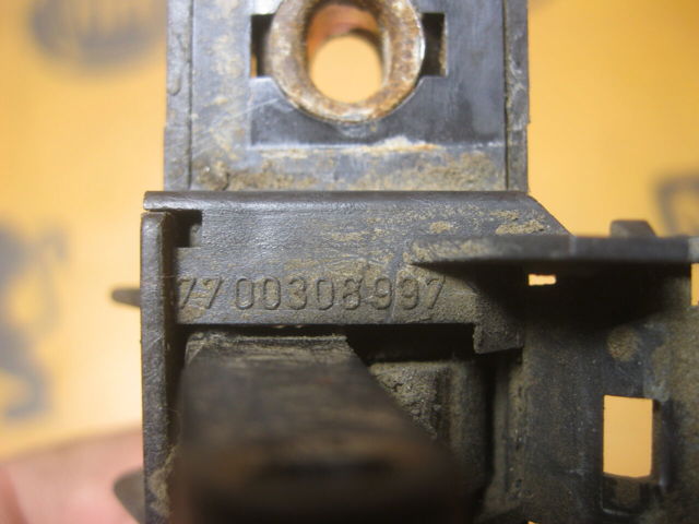RENAULT 7700308997 Замок крышки багажника (двери 3/5-й задней) в наличии Запорожье