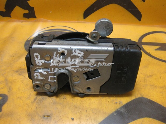 Запор кабины 7700311807 RENAULT