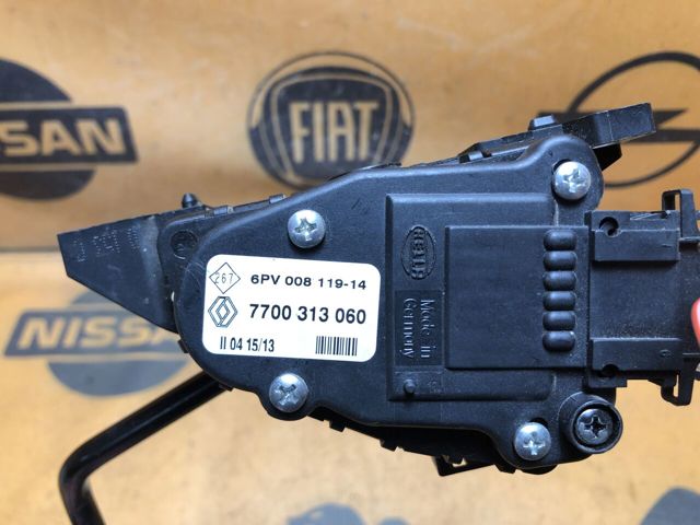 RENAULT 7700313060 Педаль газа в наличии Украина
