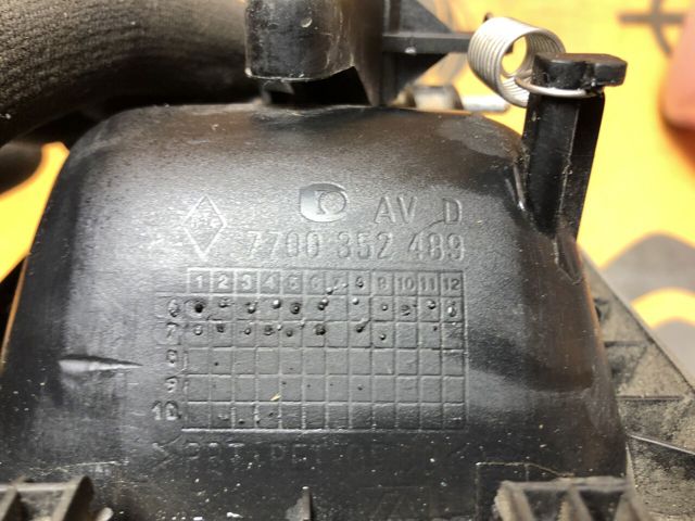 7700352489 RENAULT Ручка двери правой наружная передняя/задняя купить в Ирпень