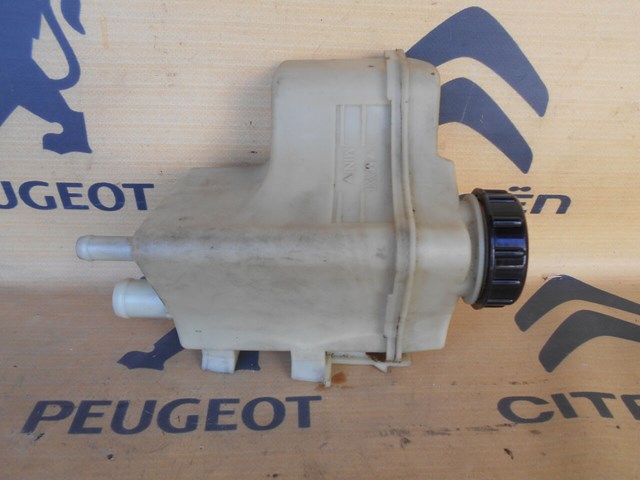 Бачок и трубопроводы 7700414664 RENAULT