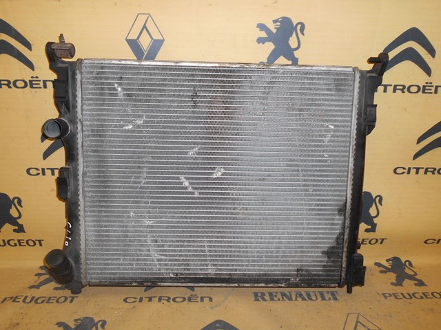 Б/у радиатор охлаждения  renault clio 2 (2001-2005) код: 811 7700436916