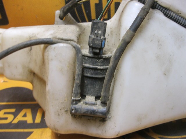 7700843902 RENAULT Бачок омывателя стекла купить в Черновцы
