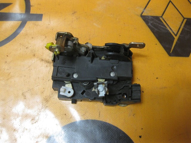 Замок передней пассажирской двери 7701046800 RENAULT