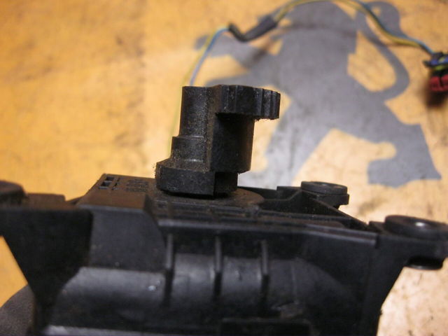 7701049079 RENAULT купить в Запорожье