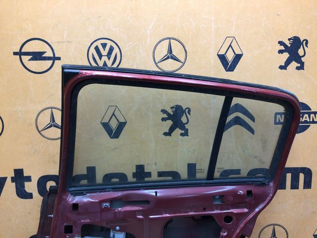 Дверь пассажирская задняя правая 7751473734 RENAULT