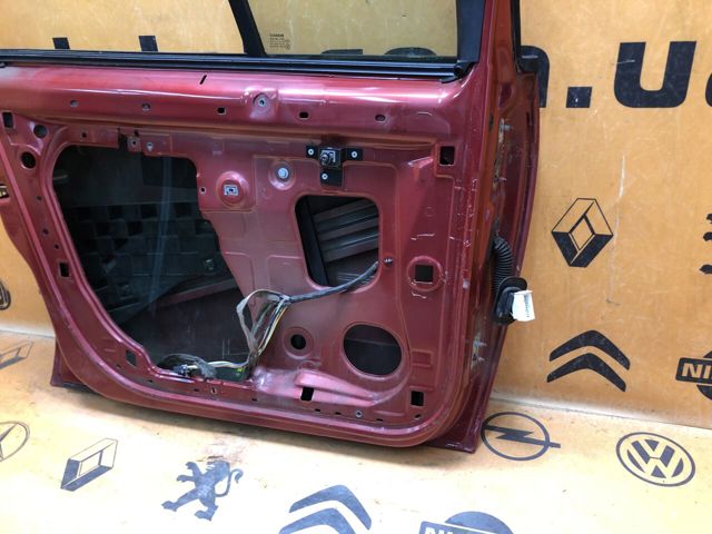 RENAULT 7751477221 Дверь передняя левая в наличии Полтава