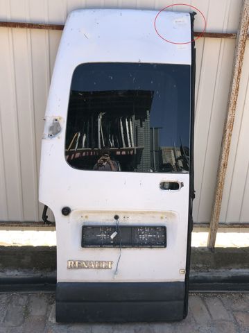 Дверь задняя 7751477914 RENAULT