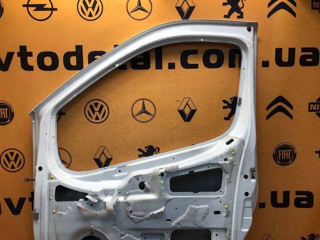 Пассажирская передняя дверь 7751478601 RENAULT