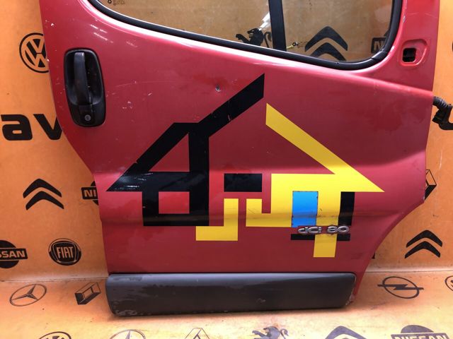 Пассажирская передняя дверь 7751478601 RENAULT