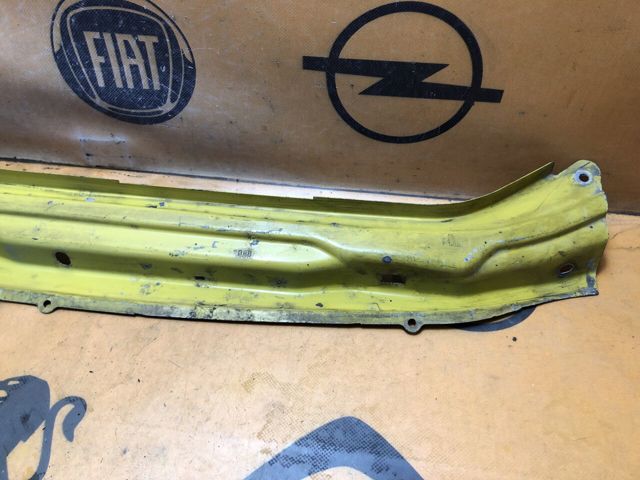 RENAULT 7782118423 Верхняя рамка радиатора в наличии Кривой Рог