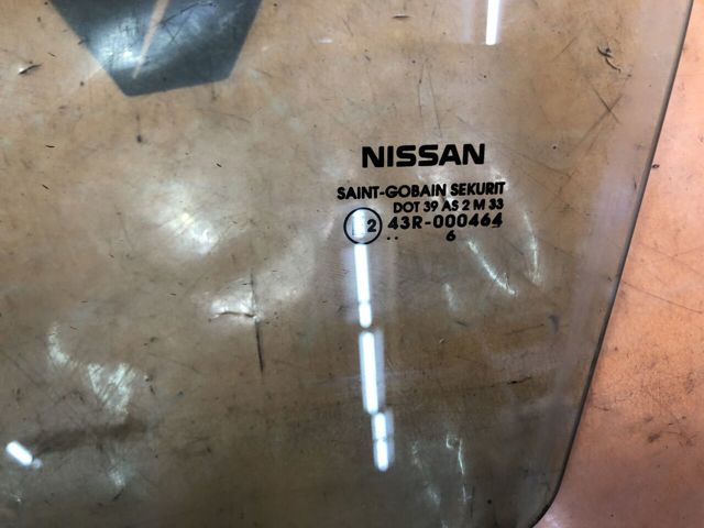 Стекло двери передней левой 803019U000 NISSAN