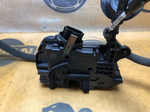 805033000R RENAULT Замок водительской двери купить в Кривой Рог