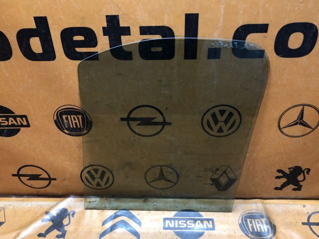 RENAULT 8200005500 Стекло двери передней правой в наличии Ужгород