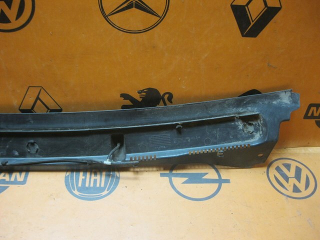 RENAULT 8200020540 Водосток лобового стекла, жабо в наличии Сумы
