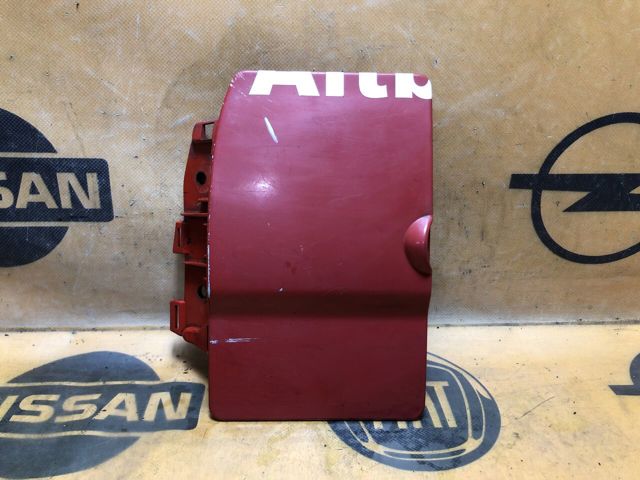 Дверка бензобака 8200030800 RENAULT