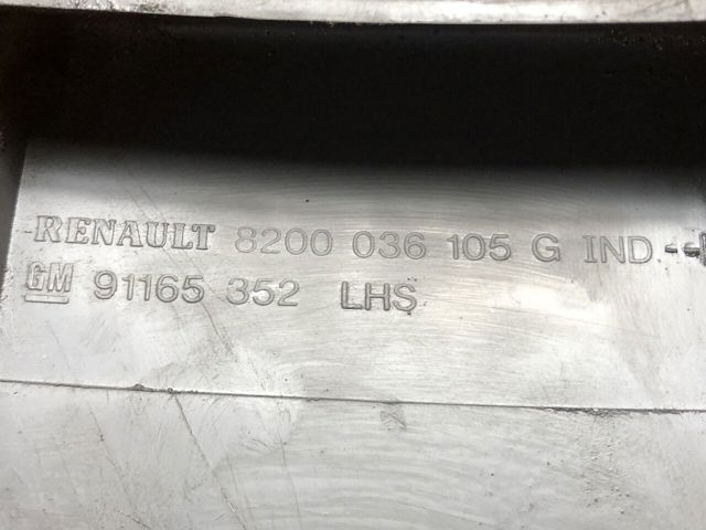 Накладка стойки кузова внешняя, центральная левая 8200036105 RENAULT