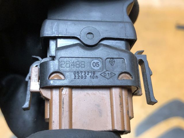 Кнопка стеклоподъемника передняя правая 8200057321 RENAULT