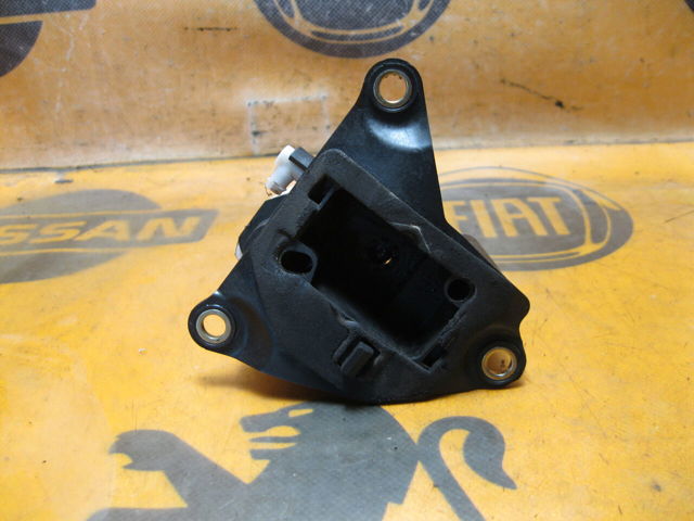 Ручка закрытия крышки багажника внутреняя 8200060917 RENAULT