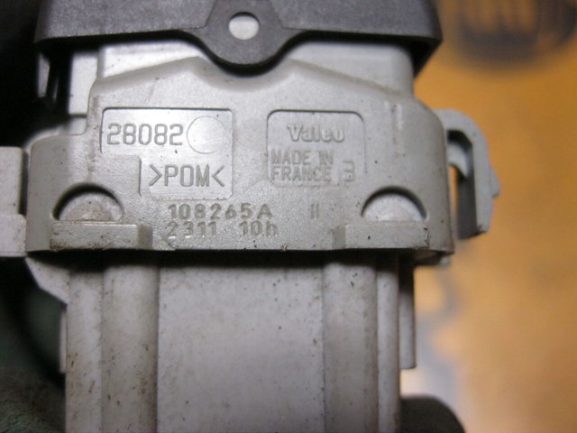 8200108265 RENAULT Кнопка стеклоподъемника передняя купить в Черновцы