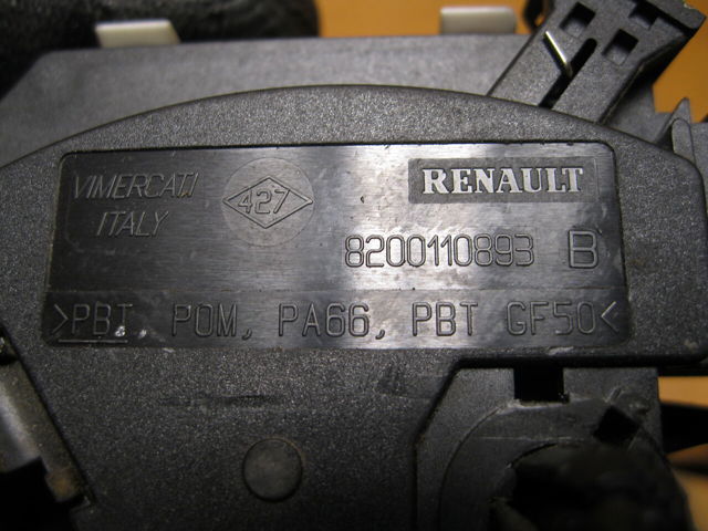 Датчик включения сцепления 8200110893 RENAULT