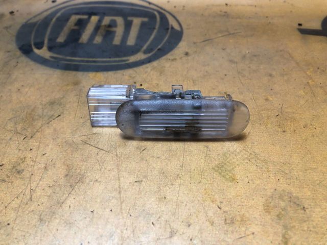 Лампа подсветки в двери, передней правой 8200120715 RENAULT