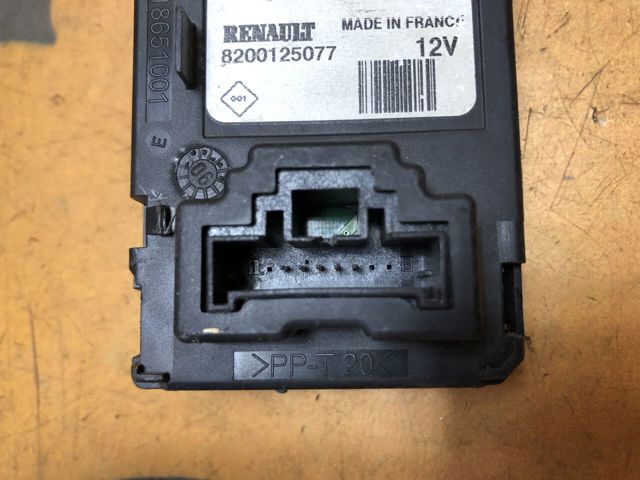 8200125077 RENAULT Замок зажигания купить в Павлоград
