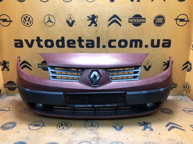 Передний бампер 8200139528 RENAULT