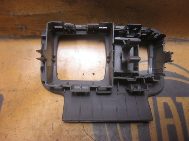 8200140985 RENAULT купить в Черновцы