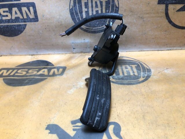 Педали газа 8200159645 RENAULT