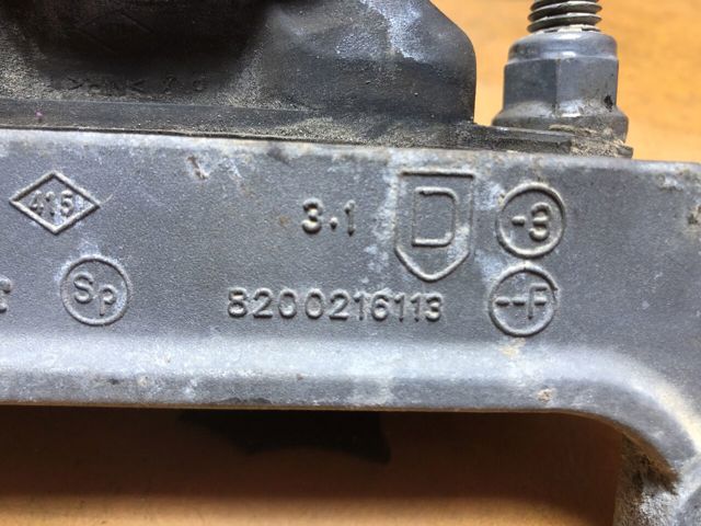 8200216113 RENAULT Кронштейн подушки (опоры) двигателя левой купить в Днепр