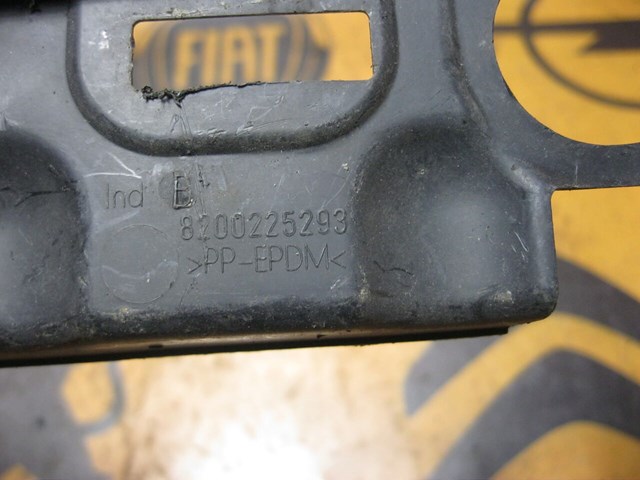 Решетка стеклоочистителей, правая 8200225293 RENAULT