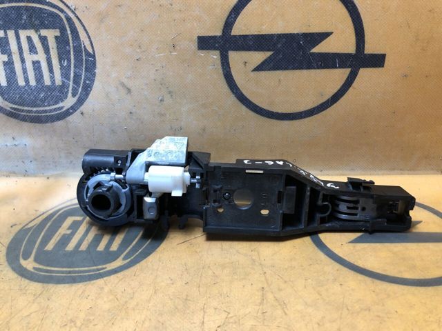 8200226524 RENAULT Держатель наружной ручки двери левых дверей купить в Ирпень
