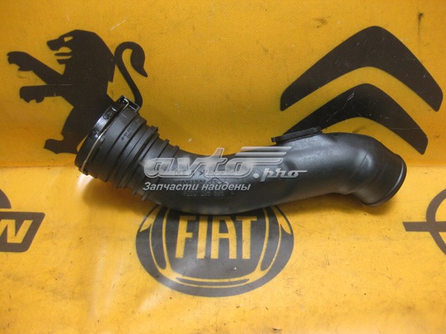 Шланг интеркуллера 8200296596 RENAULT