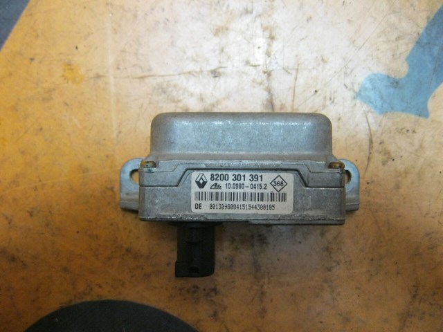 Датчик поперечного ускорения 8200301391 RENAULT