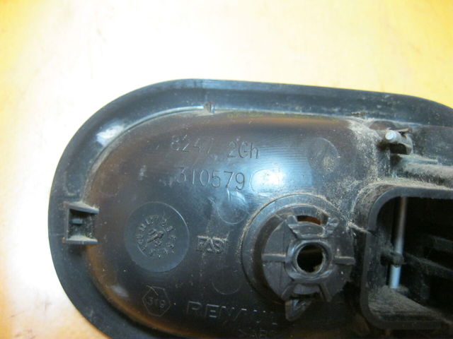 RENAULT 8200310579 Ручка двери левой внутренняя передняя/задняя в наличии Житомир