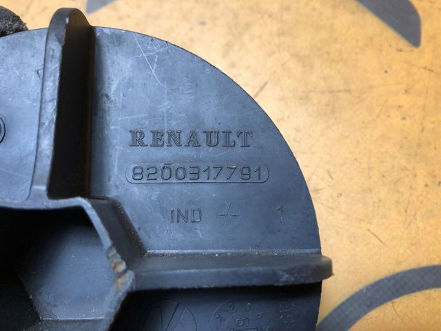 8200317791 RENAULT Болт креплення запасного колеса купить в Киев