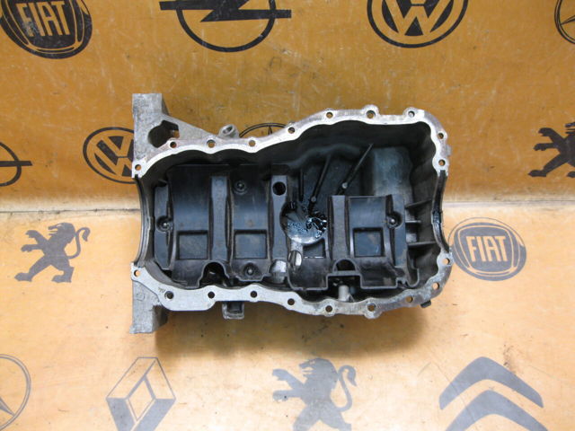 8200318813 RENAULT Поддон масляный картера двигателя купить в Тернополь