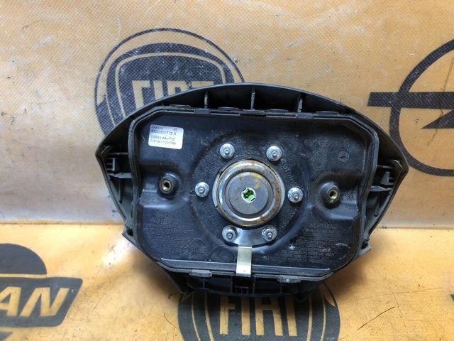 Подушка безопасности водителя 8200350772 RENAULT