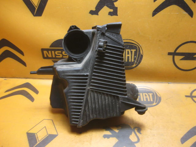 Коробка фильтра 8200369798 RENAULT