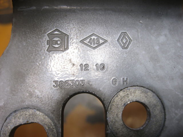 8200386303 RENAULT Петля капота левая купить в Хмельницкий